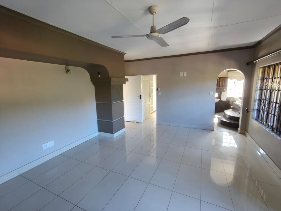 4 Bedroom Property for Sale in Safari Gardens North West